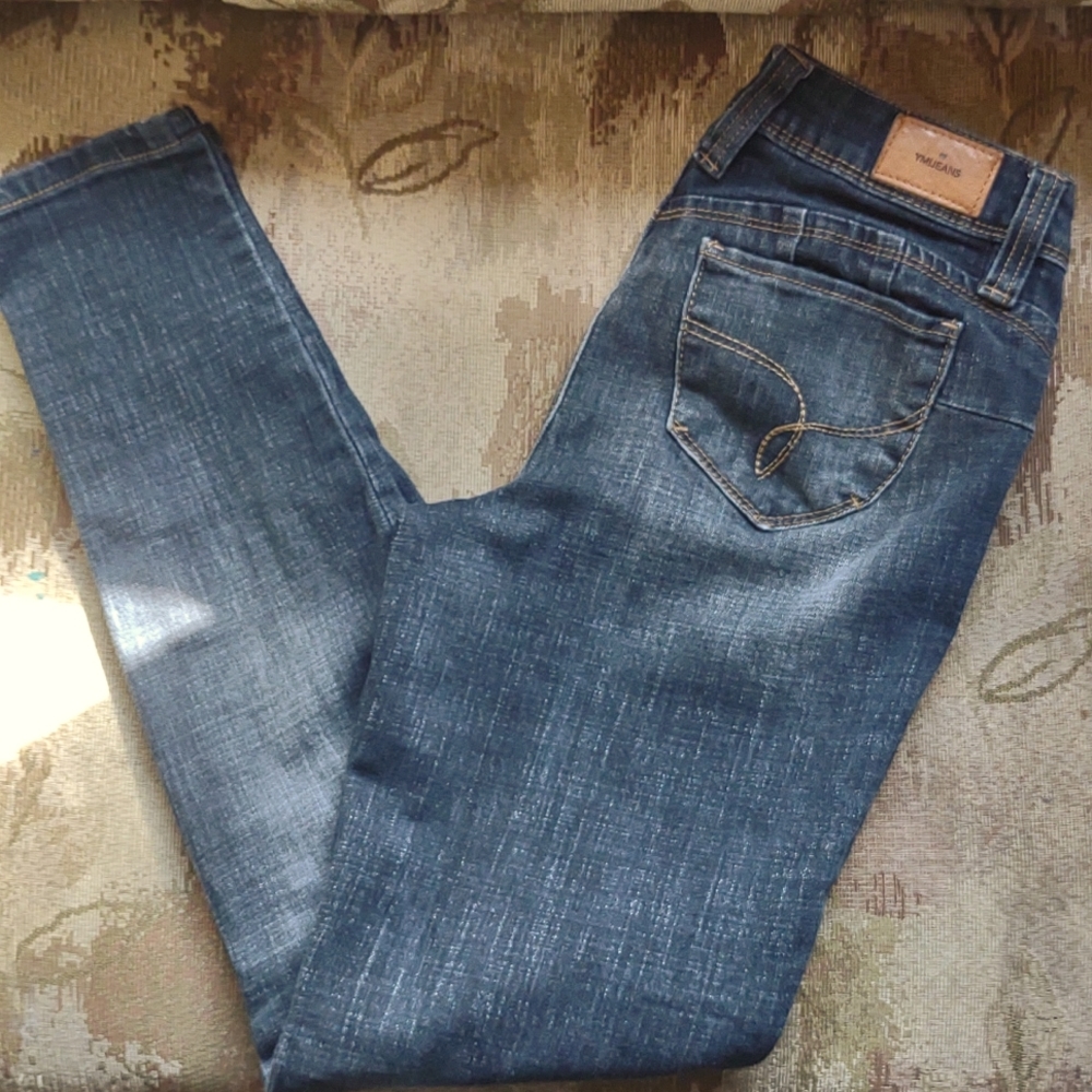 YMI Wanna Betta Butt? Size 3/26 Mid Rise Super Skinny Distressed